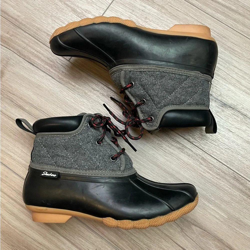 Skechers Women’s Pond Lil Puddles Black and Gray Duck Boots